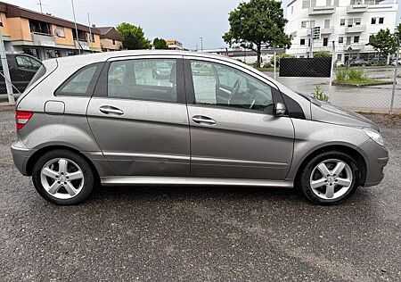 Mercedes-Benz B 200 Klima AHK viel Neuteile