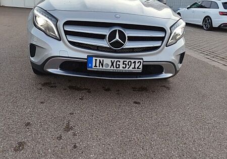 Mercedes-Benz GLA 220 d DCT Style Style