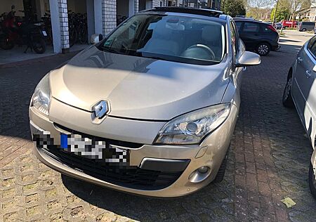 Renault Megane Luxe dCi 130 ps