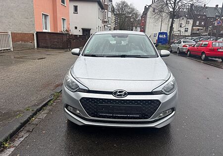 Hyundai i20 /Klima/Sitzheizung/Anh./126000km