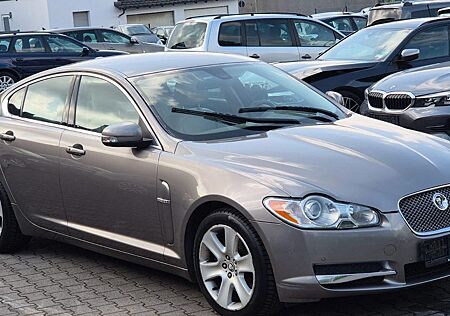 Jaguar XF 2.7 V6 D Premium Luxury*SH*Leder*PDC*LM Felge