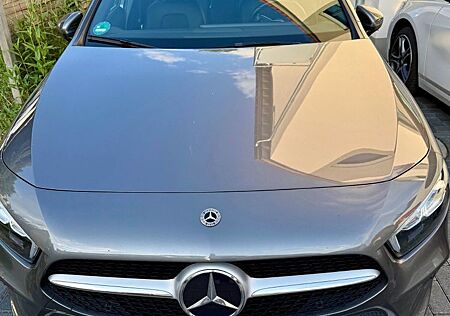 Mercedes-Benz A 200 Mercedes d Automatik 150 PS | EZ 10/2020 |