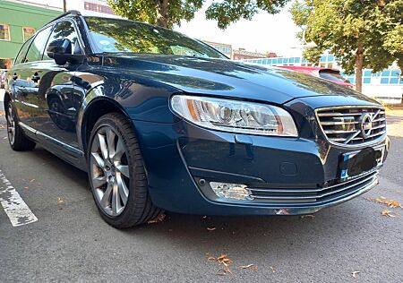 Volvo V70 D3 Momentum Geartronic Momentum 5 Zylinder