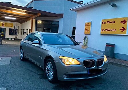 BMW 750i -