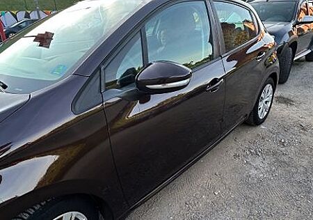 Peugeot 208 1.2 Active 82 VTi Active