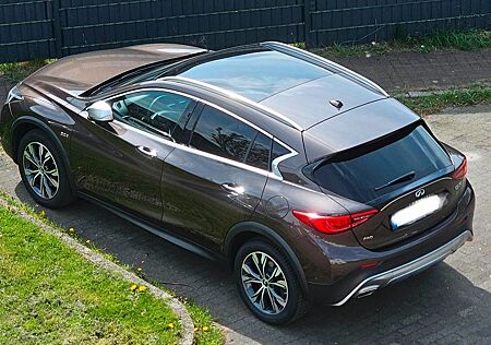 Infiniti QX30 2.2d AWD Premium Tech Premium Tech
