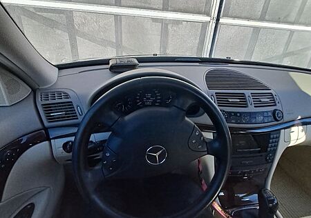 Mercedes-Benz E 200 CDI CLASSIC Classic
