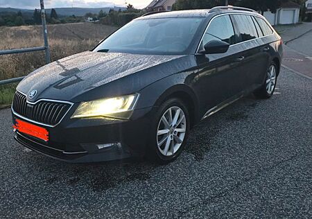 Skoda Superb 2.0 TDI SCR 140 G tec DSG Ambition Co...