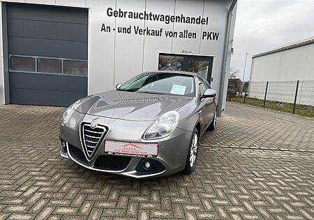 Alfa Romeo Giulietta Turismo*1HAND*GJREIFEN*SCHECKHEFT