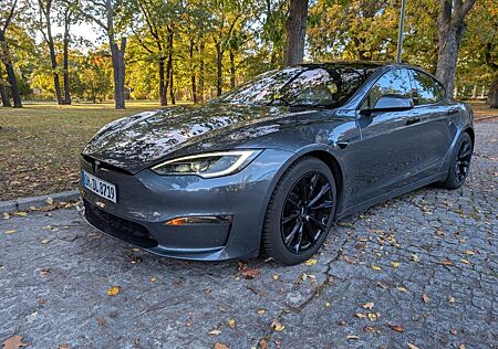 Tesla Model S Allradantrieb mit Dualmotor -