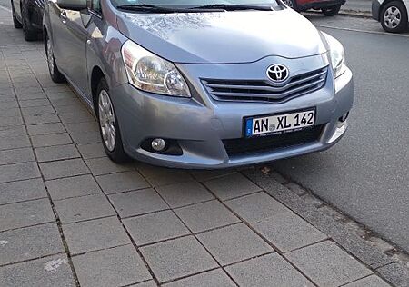Toyota Verso 2.0l D-4D -