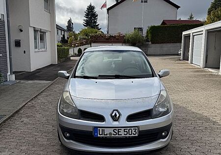 Renault Clio Authentique 1.2 16V 48kW TÜV 05/2027