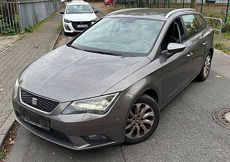 Seat Leon 2.0 TDI ST Style NAVI XENON PDC