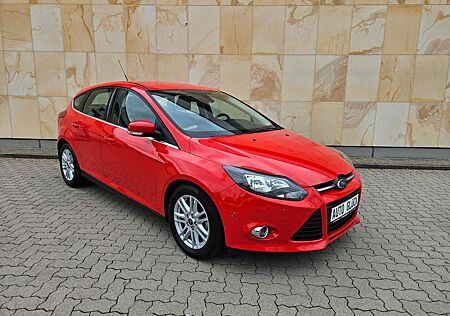 Ford Focus Lim. Titanium *PDC*SHZ*KLIMA*ALU*TEMPOMAT*