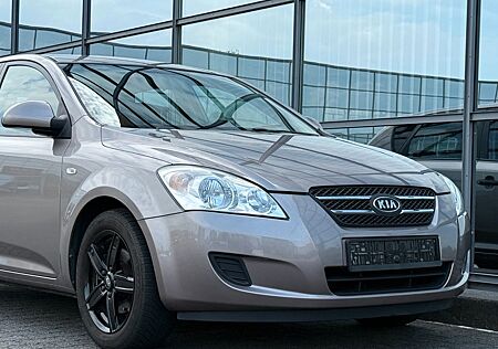 Kia Cee'd / Ceed LPG Klima PDC SitzHeizung AHK