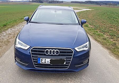 Audi A3 1.6 TDI Attraction Sportback Attraction