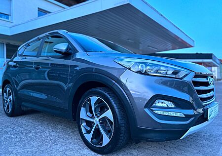 Hyundai Tucson 1,6 Ltr. 4WD Aut. Navi Kam. Klima Tüv NEU