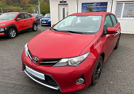 Toyota Auris Life+