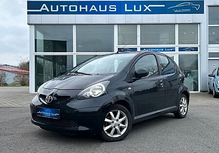 Toyota Aygo (X) Aygo 1.0 Black*5TÜRIG*KLIMA*ALU*RADIO-CD*TÜV NEU