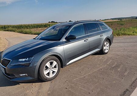 Skoda Superb 2.0 TDI SCR 140kW DSG 4x4 SCOUT COMBI...