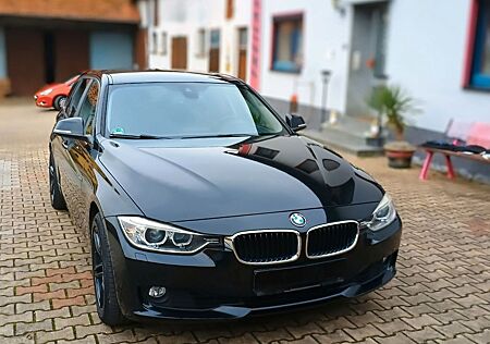 BMW 328i xDrive Touring -