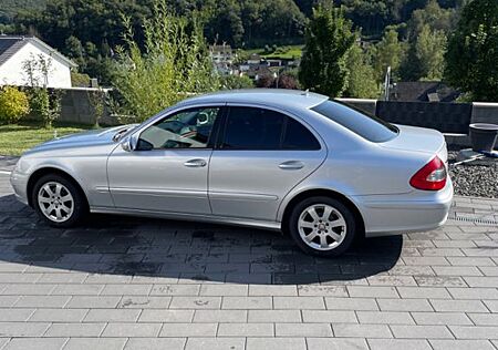 Mercedes-Benz E 200 KOMPRESSOR CLASSIC Classic