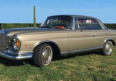 Mercedes-Benz 250 SE COUPE