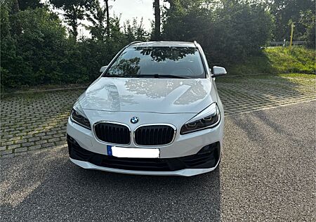 BMW 218i 218 Active Tourer - AHK, 8-fach, PDC