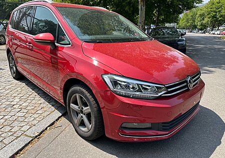 VW Touran Volkswagen Highline BMT/Start-Stopp