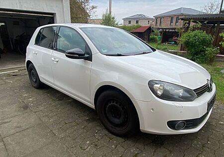 VW Golf Volkswagen 1.4 TSI 90 kW Trend
