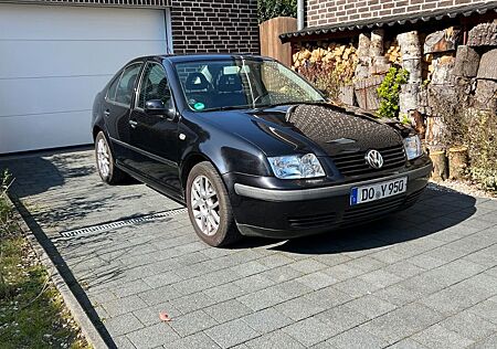 VW Bora Volkswagen 1.6 Comfortline Klima, Allwetterreifen