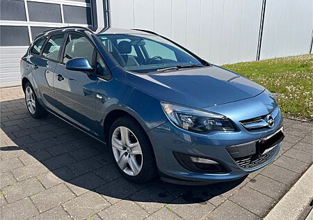 Opel Astra J Sports Tourer 1.4 Style+Alu 17"+AHK+PDC+