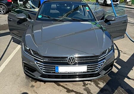 VW Arteon Volkswagen 2.0 TSI OPF DSG R-Line R-Line