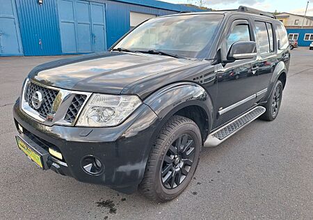 Nissan Pathfinder 3.0 dCi LE AHK 3.5t,7-Sitzer,SD,SH