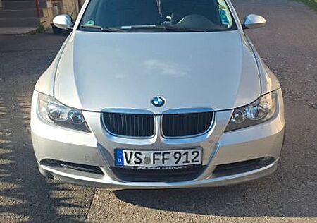 BMW 320i -