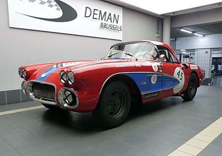 Chevrolet Corvette * racing car * le Mans Classic * engine overhaul