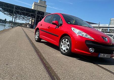 Peugeot 207 1.4L / 95 PS / Tüv 06/26