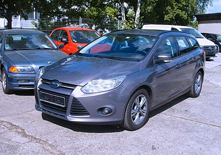 Ford Focus 1,0 EcoBoost SYNC 1. Hand, Zahnriemen neu