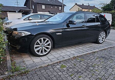 BMW 535d Touring °Navi°Leder°Head-Up°Standheitzung°