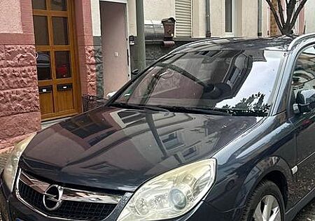 Opel Vectra 1.9 CDTI Edition Plus 110kW Automatik...
