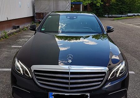 Mercedes-Benz E 220 d EXCLUSIVE Autom. EXCLUSIVE
