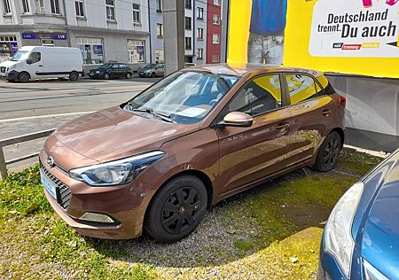 Hyundai i20 Klima 2.Hand TüvNeu gepflegt 4türigEuro6 AHK