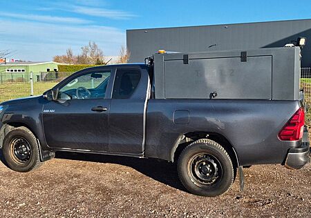 Toyota Hilux Extra Cab 4x4