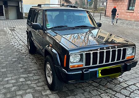 Jeep Cherokee XJ 4.0 Klassiker