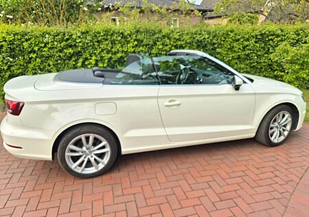 Audi A 3 Cabriolet weiss