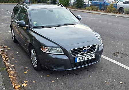 Volvo V50 D2 -