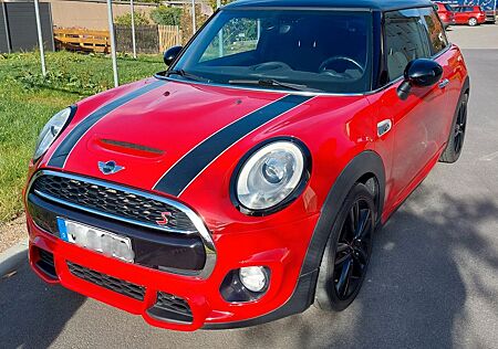 Mini Cooper S (John Cooper Works)