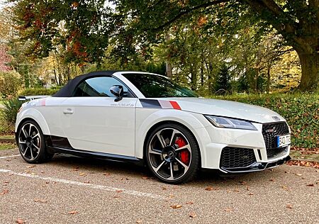 Audi TT RS -Gelegenheit -weißes Cabrio im Neuzustand