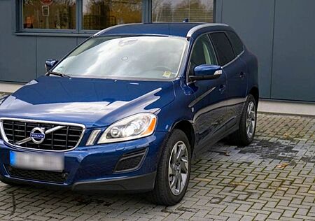 Volvo XC 60 XC60 Ocean Race AWD 5-Zyl. Aut. AHK TÜV