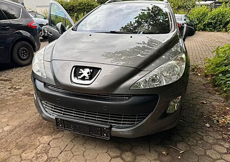 Peugeot 308 SW Sport 140 THP Automatik Sport 7.Sitzer